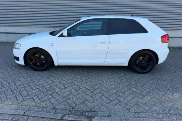 Audi A3 (2009) thumbnail 5