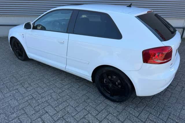 Audi A3 (2009) thumbnail 6