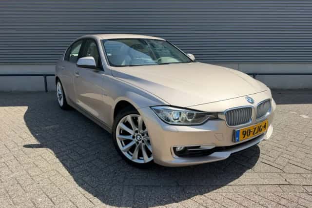BMW 3-Serie (2012) thumbnail 3