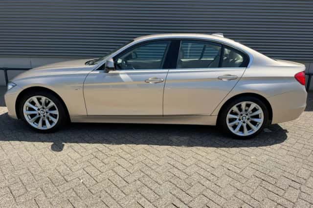 BMW 3-Serie (2012) thumbnail 5