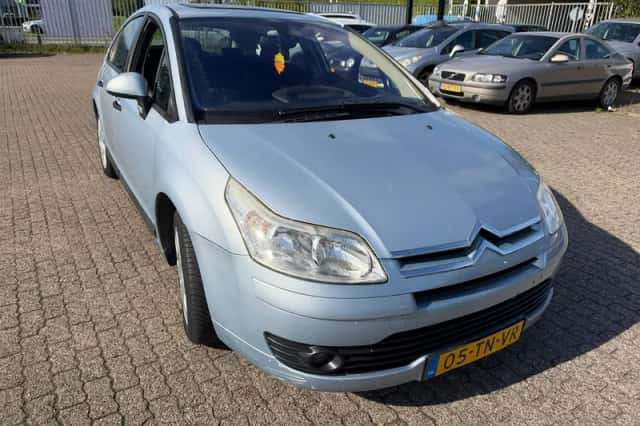 Citroën C4 (2006) thumbnail 2