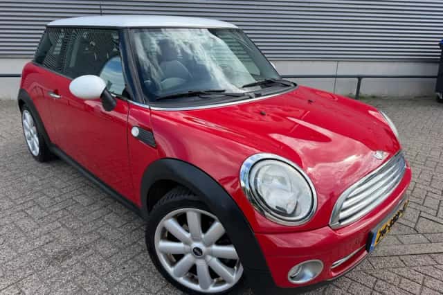 MINI Cooper (2007) thumbnail 4