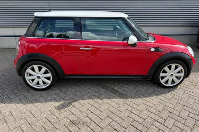 MINI Cooper (2007) thumbnail 5