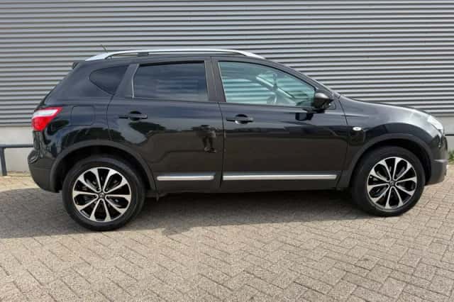 Nissan Qashqai (2012) thumbnail 5