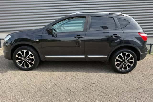 Nissan Qashqai (2012) thumbnail 6