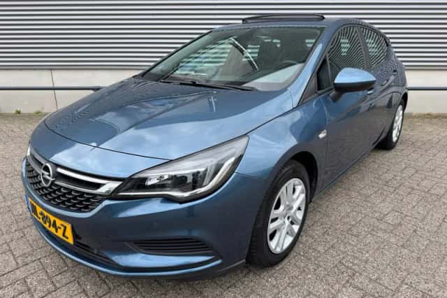 Opel Astra (2017) thumbnail 1