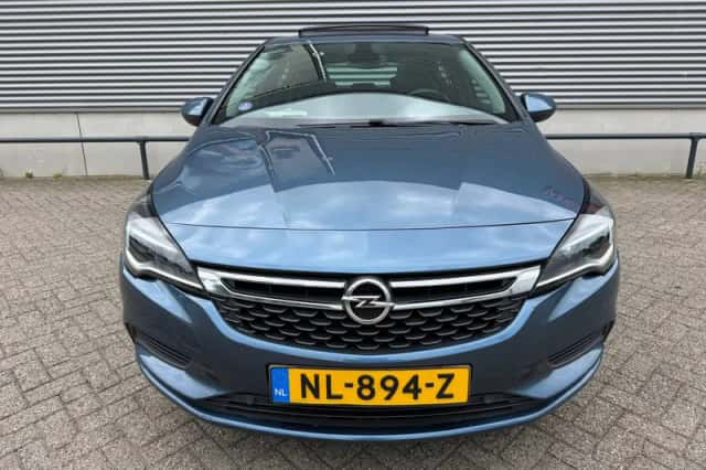 Opel Astra (2017) thumbnail 2