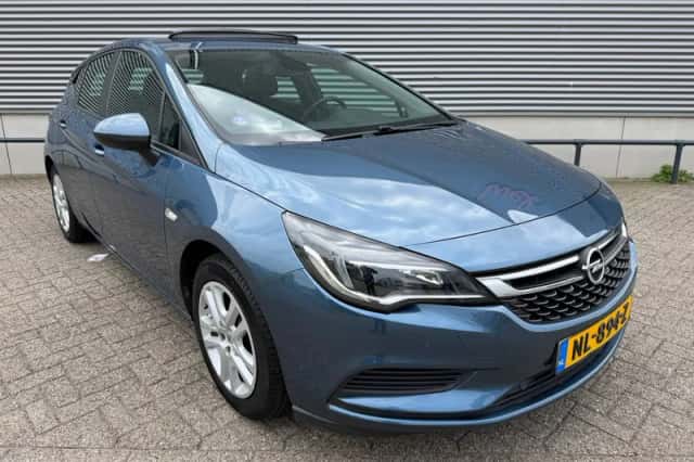 Opel Astra (2017) thumbnail 4