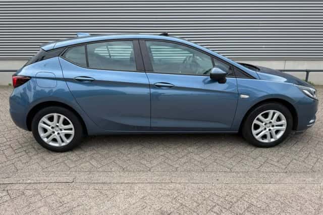 Opel Astra (2017) thumbnail 5