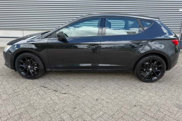 SEAT Leon (2013) thumbnail 5