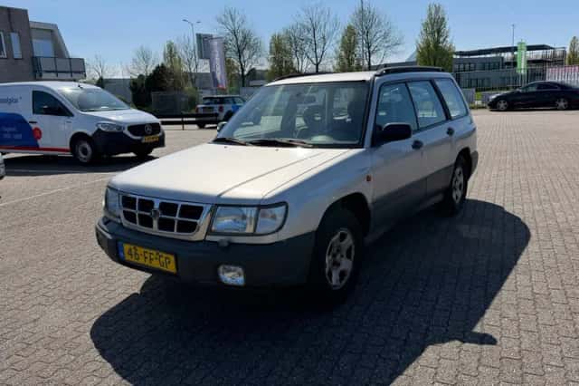 Subaru Forester (2000) thumbnail 2