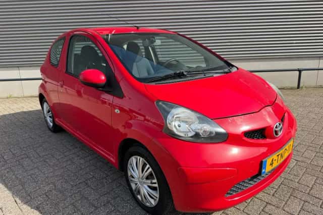 Toyota Aygo (2007) thumbnail 3