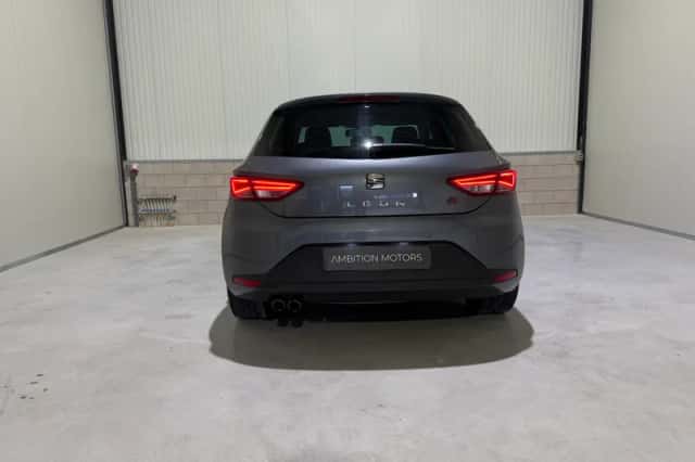 SEAT Leon (2015) thumbnail 3
