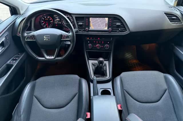 SEAT Leon (2015) thumbnail 4