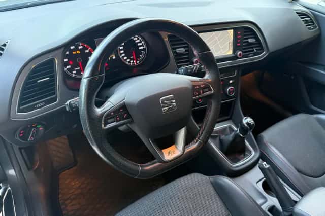 SEAT Leon (2015) thumbnail 5