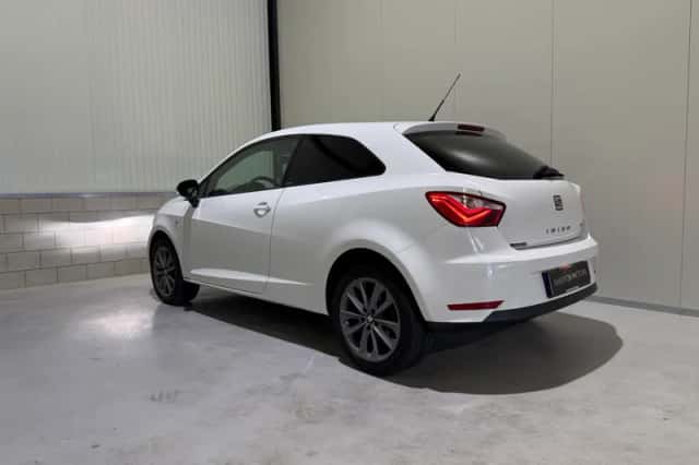 SEAT Ibiza (2012) thumbnail 2