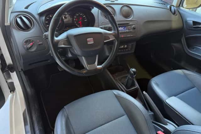 SEAT Ibiza (2012) thumbnail 3