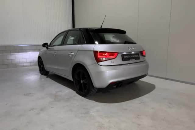 Audi A1 (2012) thumbnail 2