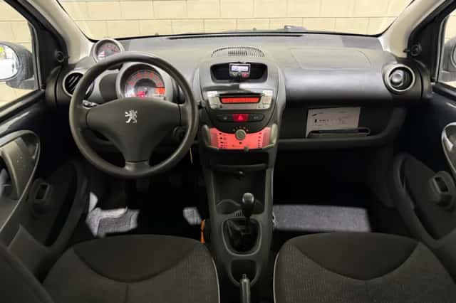 Peugeot 107 (2011) thumbnail 3