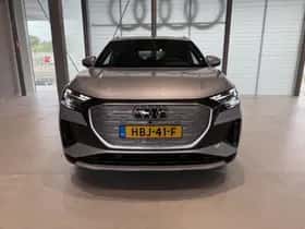 Audi Q4 e-tron (2025) thumbnail 3