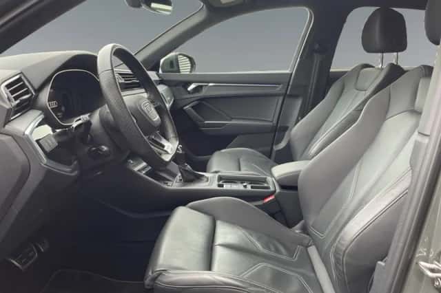 Audi Q3 (2024) thumbnail 3