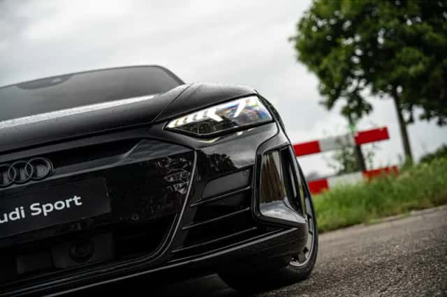 Audi RS e-tron GT (2024) thumbnail 5