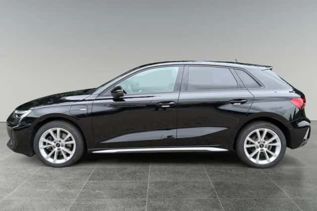 Audi A3 (2025) thumbnail 4