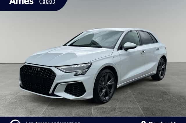 Audi A3 (2024) thumbnail 1