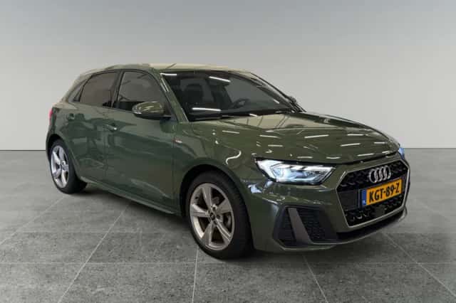 Audi A1 (2025) thumbnail 2