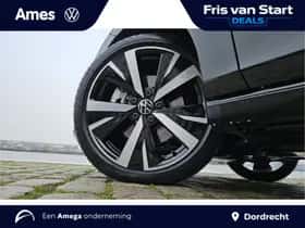 Volkswagen Golf (2025) thumbnail 5