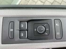 Volkswagen Transporter (2024) thumbnail 24