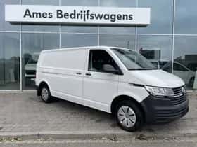 Volkswagen Transporter (2023) thumbnail 2