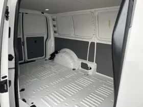 Volkswagen Transporter (2023) thumbnail 12
