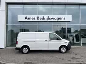 Volkswagen Transporter (2023) thumbnail 3