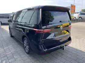 Volkswagen Multivan (2024) thumbnail 10