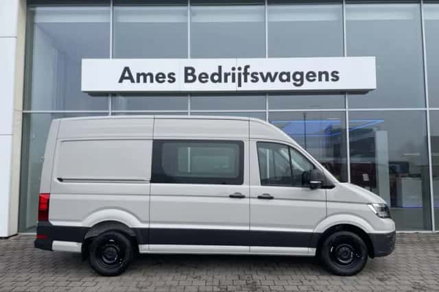 Volkswagen Crafter (2024) thumbnail 3