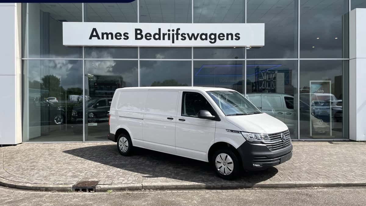 Volkswagen Transporter (2024) — foto 1