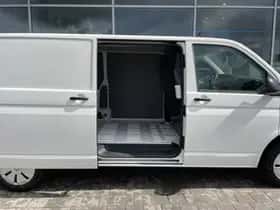 Volkswagen Transporter (2024) thumbnail 13