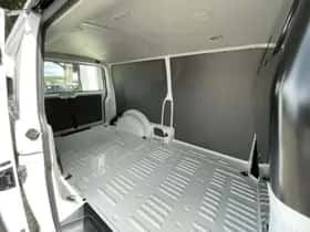 Volkswagen Transporter (2024) thumbnail 14