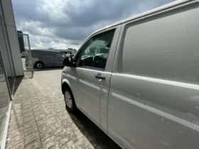 Volkswagen Transporter (2024) thumbnail 15