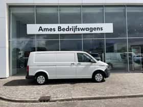 Volkswagen Transporter (2024) thumbnail 3