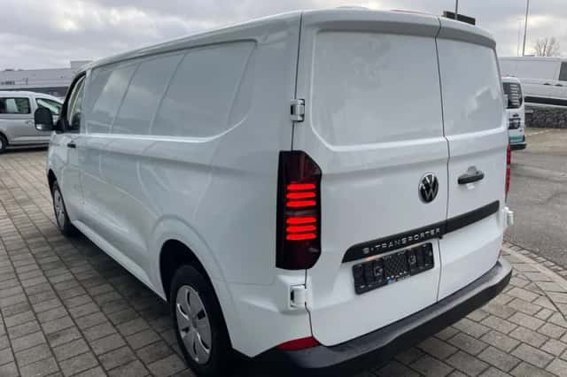 Volkswagen E-Transporter (2025) thumbnail 6