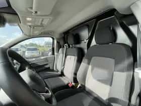 Volkswagen Transporter (2024) thumbnail 15