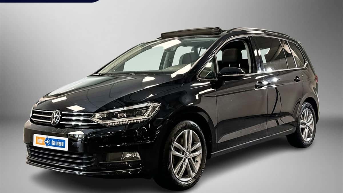 Volkswagen Touran (2024) — foto 1