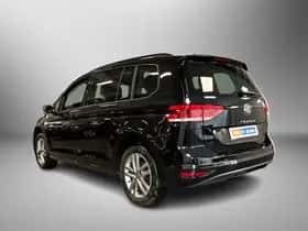 Volkswagen Touran (2024) thumbnail 2