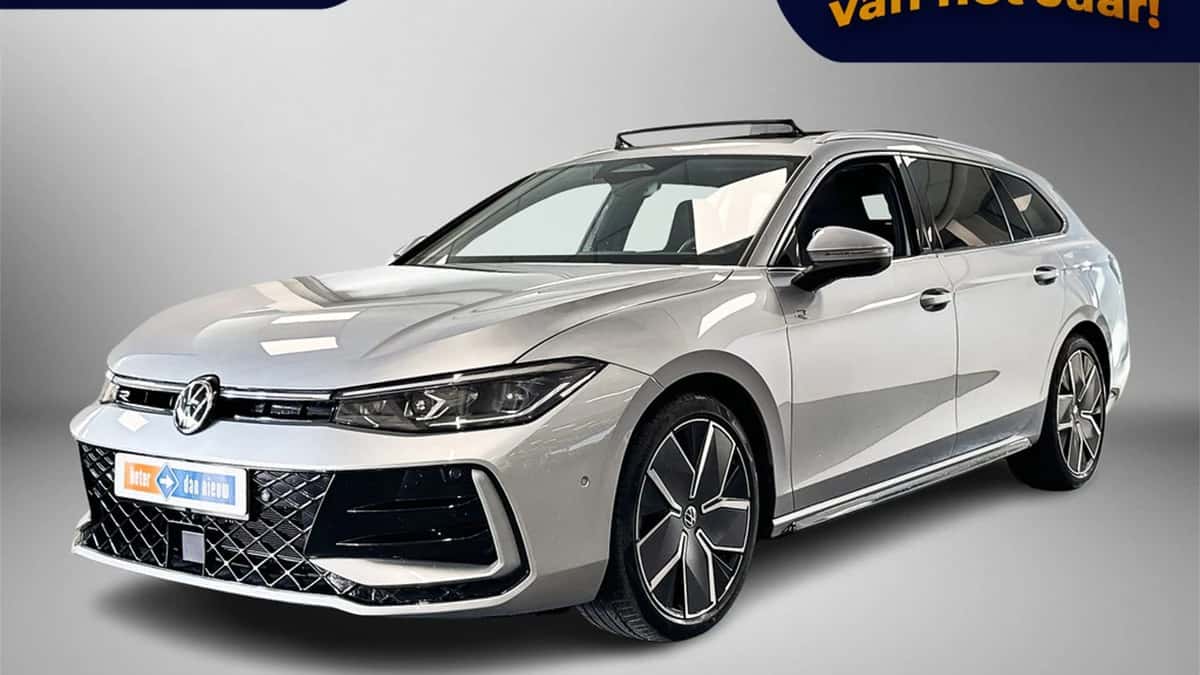 Volkswagen Passat (2025) — foto 1