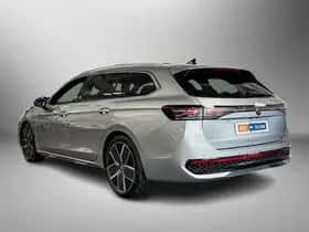 Volkswagen Passat (2025) thumbnail 2