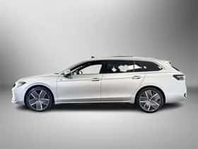 Volkswagen Passat (2025) thumbnail 4