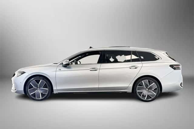 Volkswagen Passat (2025) thumbnail 5