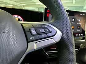 Volkswagen Passat (2025) thumbnail 21